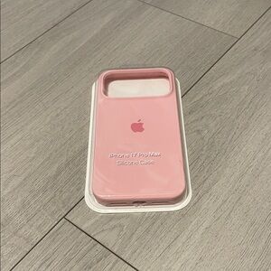 Apple Silicone Case for iPhone 17 Pro Max - Pink